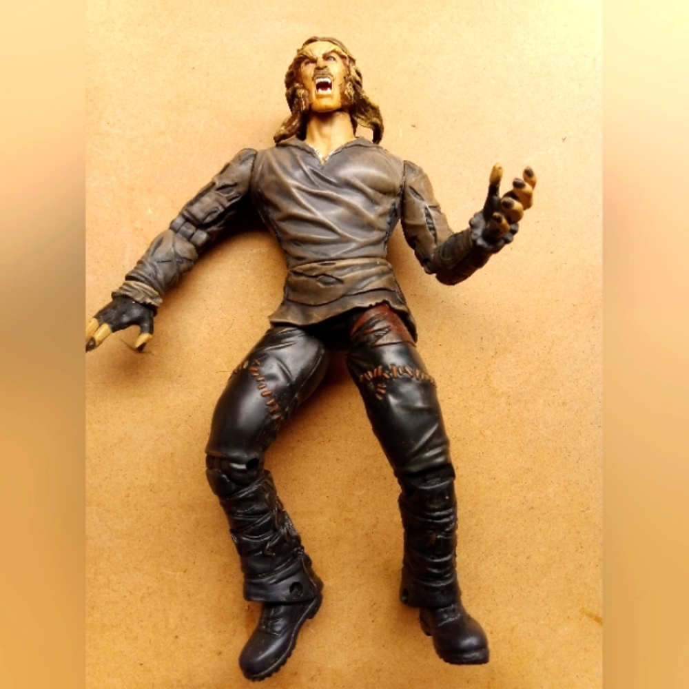 Toy Biz The Sabertooth Action Figure